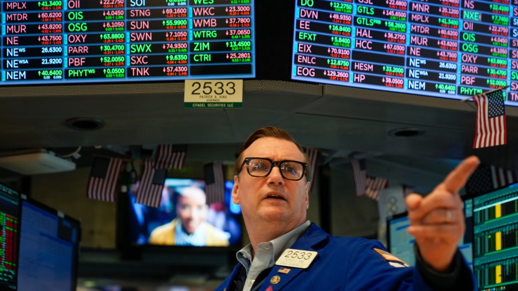 Global Markets Plummet Amid US Economic Slowdown Concerns